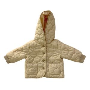 2/15• Cream coloured spring puffer jacket, can fit 0 to 6 months babies